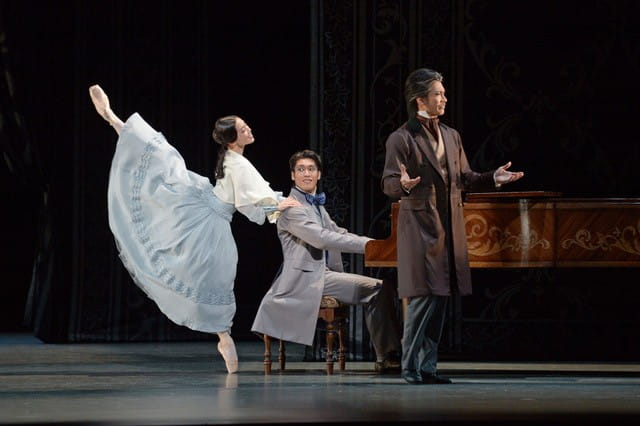 Ayako Ono as Antonia, Yudai Fukuoka as Hoffmann and Takuya Wajima as Antonia's Father